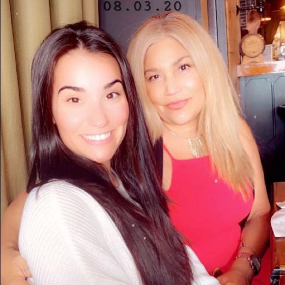 Meet your Posher, Karina - Picture 1 of 1